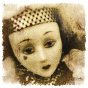 Vintage-Grunge-Doll-Face        